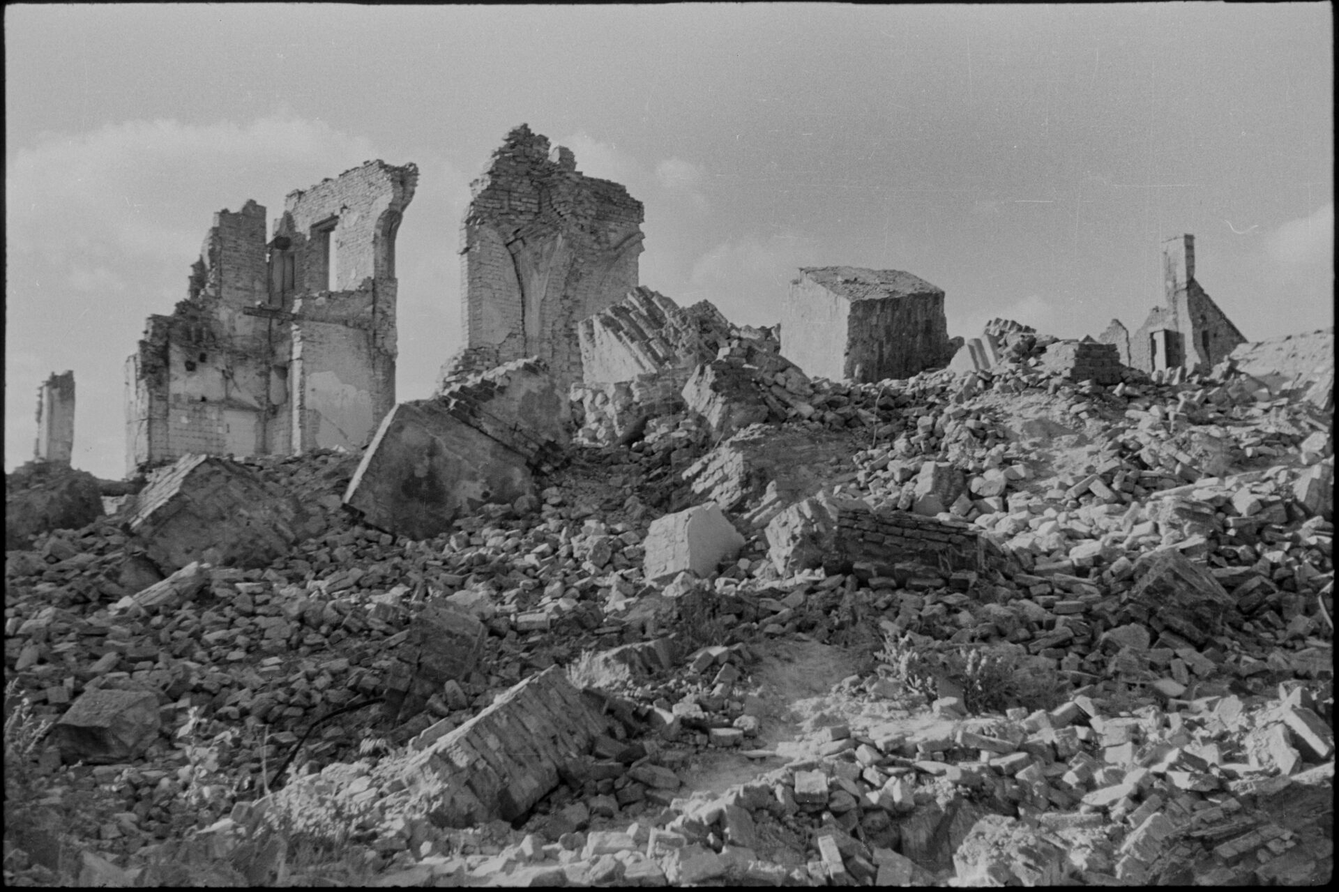 Ruiny Zamku Królewskiego, Alfred Funkiewicz, 1946, ze zbiorów Muzeum Warszawy