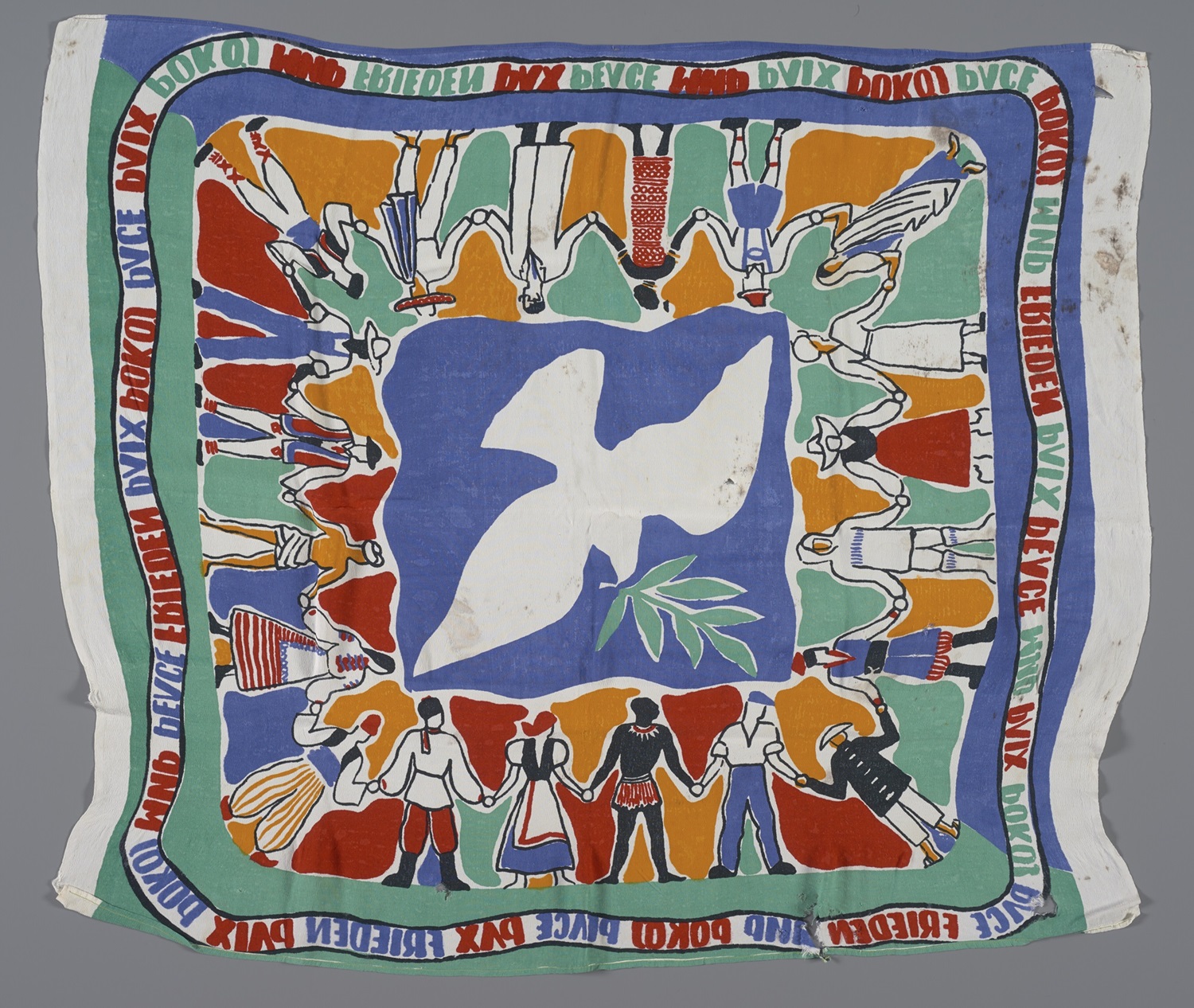 Chusta jak z festiwalu młodzieży. Warsztaty malowania na jedwabiu z Emilią Nyką
